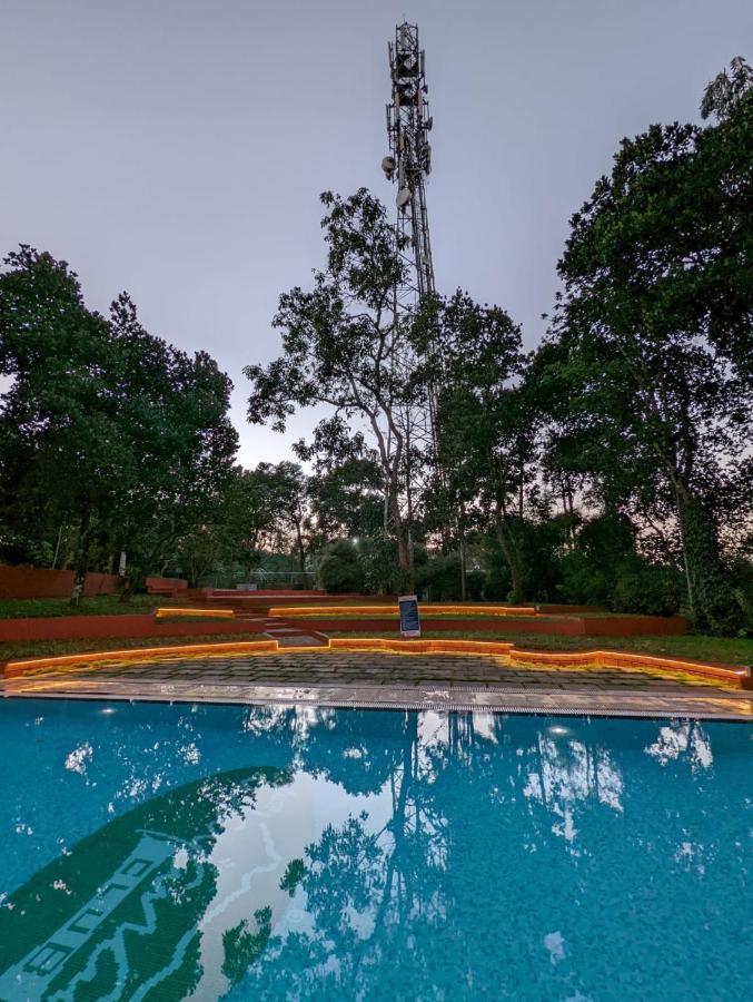 The Wayanad Club Hotel Szultán Bathery Kültér fotó