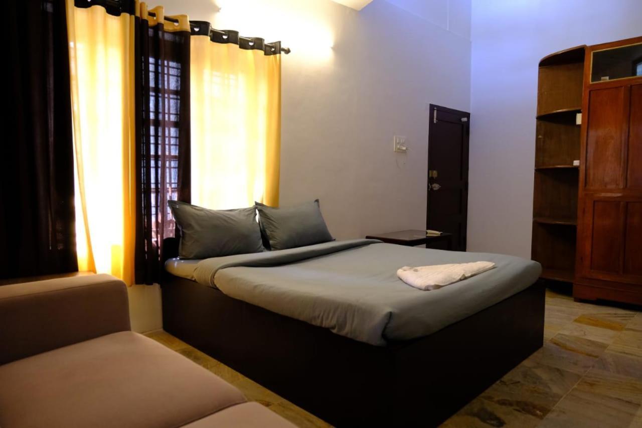 The Wayanad Club Hotel Szultán Bathery Kültér fotó