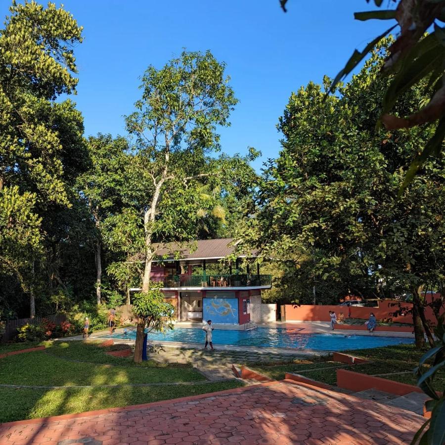 The Wayanad Club Hotel Szultán Bathery Kültér fotó
