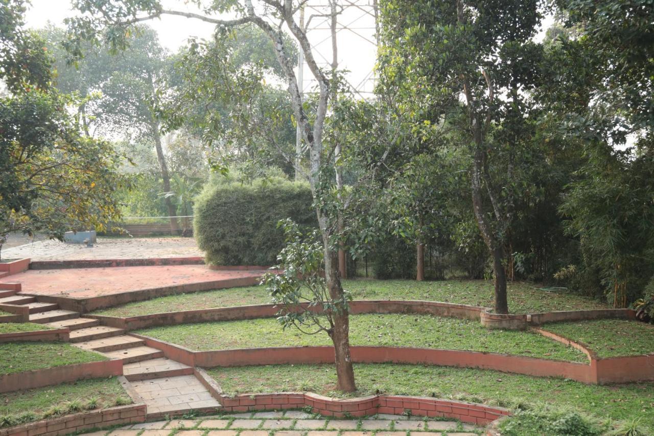 The Wayanad Club Hotel Szultán Bathery Kültér fotó