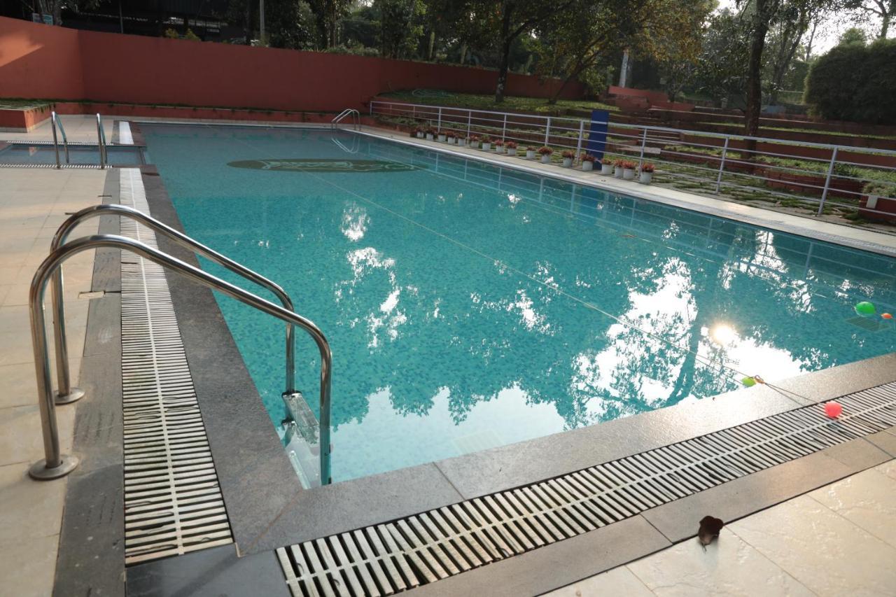 The Wayanad Club Hotel Szultán Bathery Kültér fotó